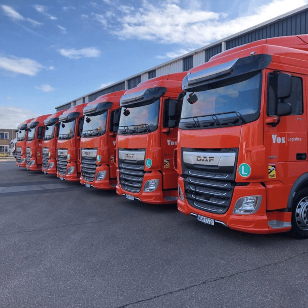 VOS Logistcs - Loven Trucks - DAF XF450 FT Space Cab