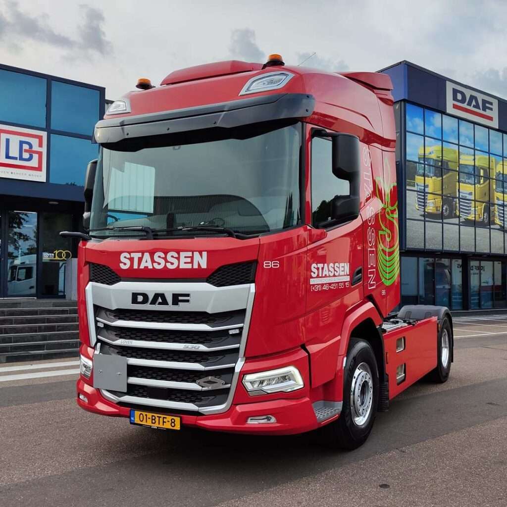 Aflevering Stassen Mestrecycling & Transport B.V. Loven Trucks Heerlen DAF XF530 FTP